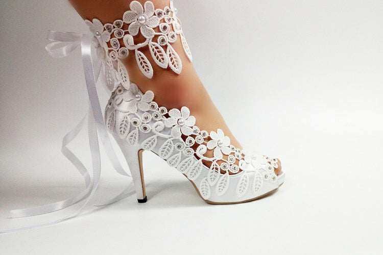 Model 2323 Love Moments Lace Anklet & Heels Bridal Set
