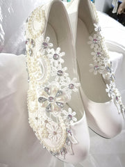Model 2320 Lace & Pearls Bridal Heels
