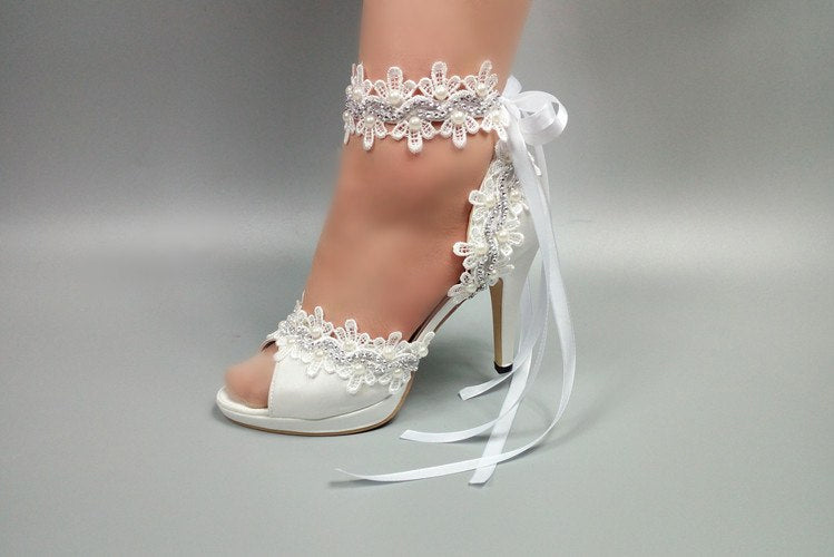Model 2340 Sweet & Sassy Lace Bridal Heels