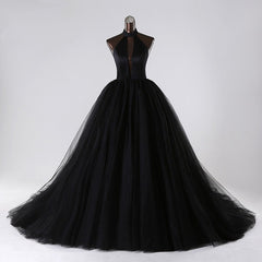 The Branwen :: Sexy Black Open Back Tulle Wedding Gown