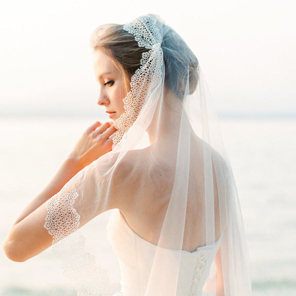 The Nora – Vintage Style Laced Trimmed Bridal Veil