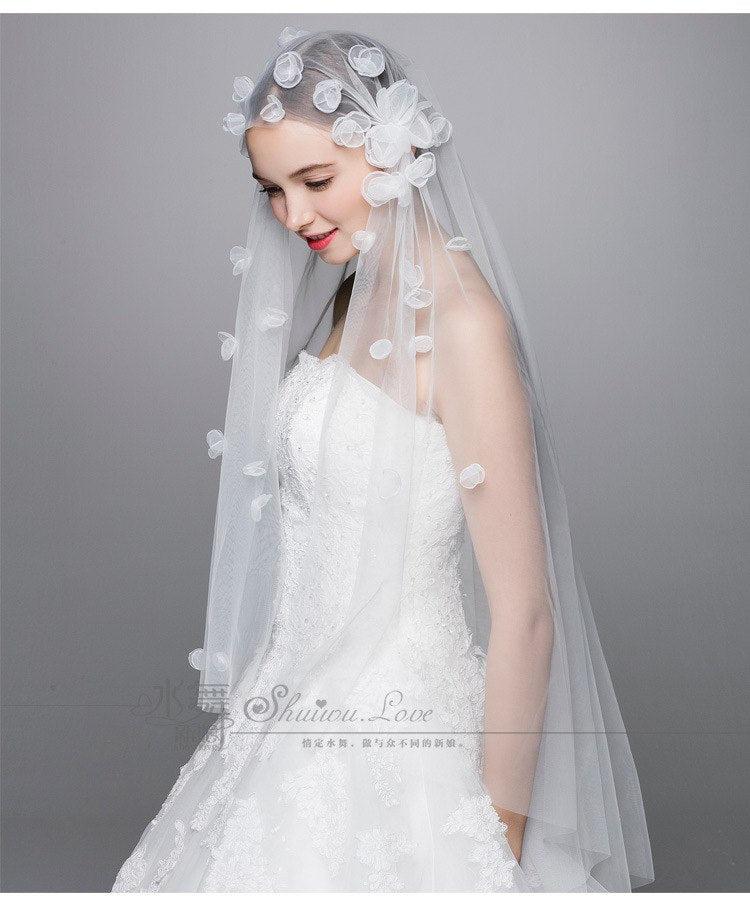 Bridal petal veil